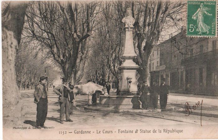 GARDANNE Le Cours
Fontaine et statue de la République